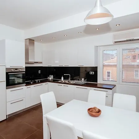 Golden Bridge Apartment With Private Parking Zara Camera foto