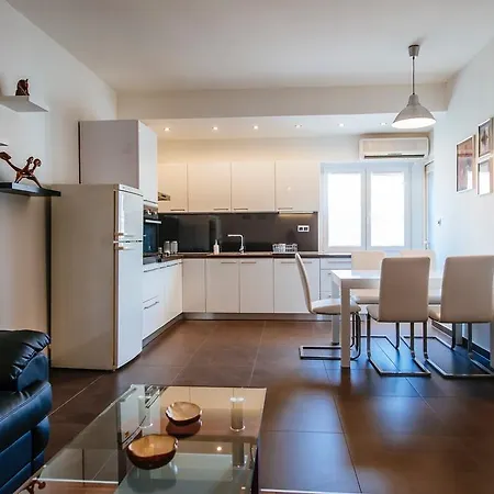 Golden Bridge Apartment With Private Parking Zara Camera foto