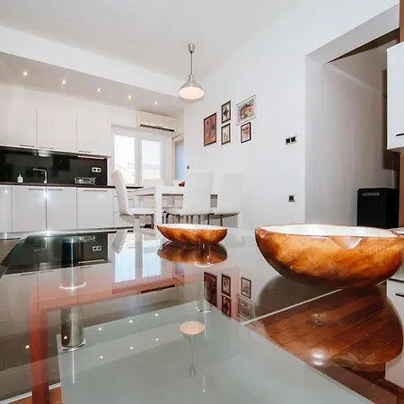 Golden Bridge Apartment With Private Parking Zara Camera foto