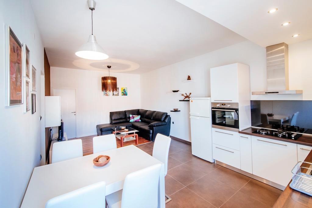 Apartman Golden Bridge With Private Parking Zára